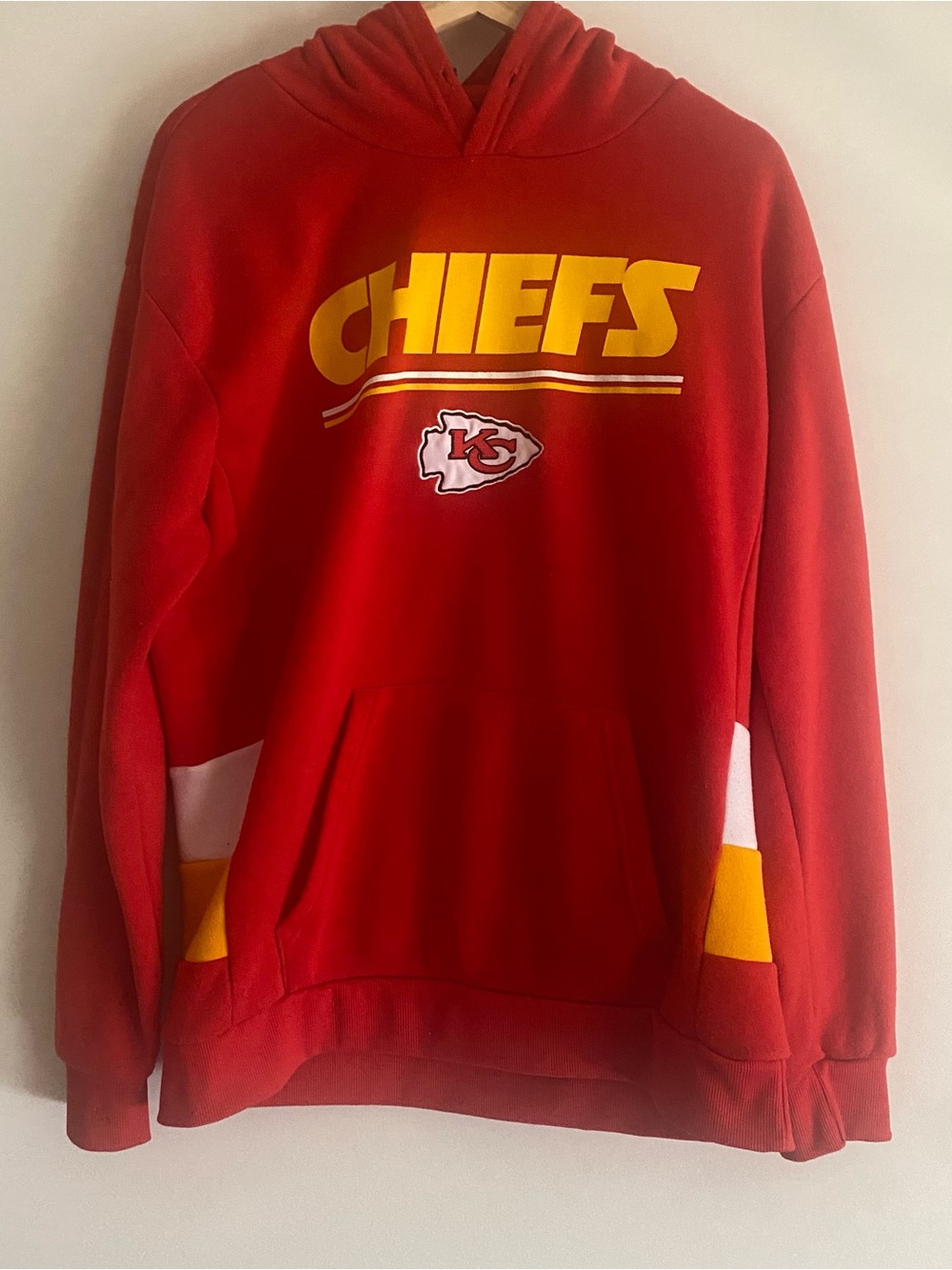 Kansas City Chiefs Red and Yellow Crewneck Sweatshirt with Retro Stripe Size L